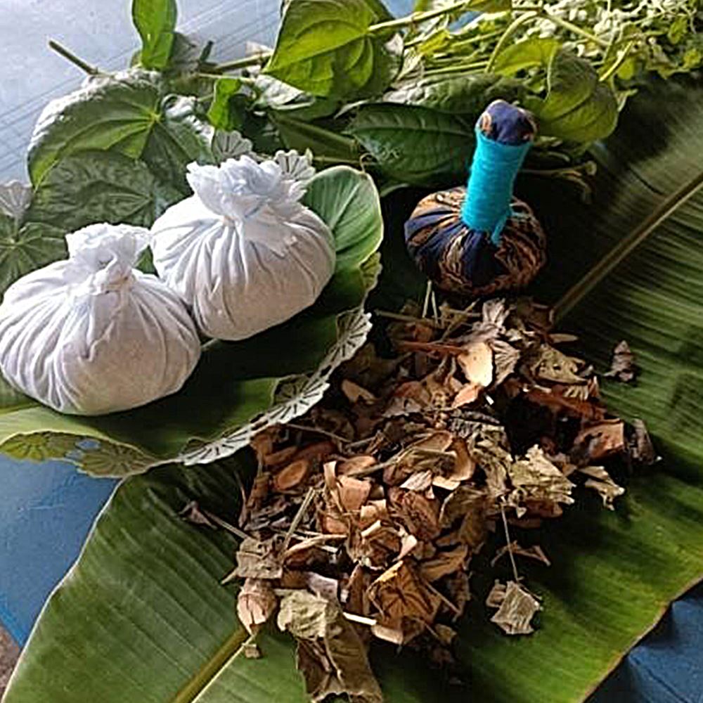 Traditional Herbal Bath (Confinement / Wedding) and Overall