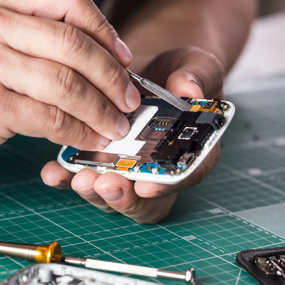 Repairing Mobile Phone
