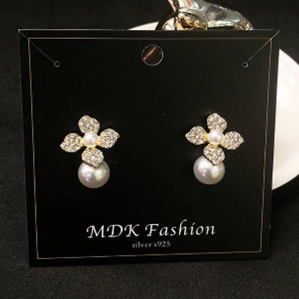 Noble and Elegant Flower Pearl Retro Ladies Earrings