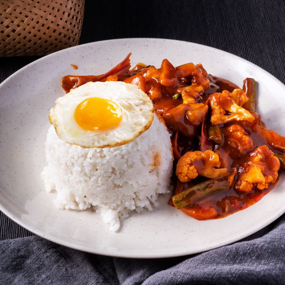 Nasi Ayam Paprik & Telur Mata (Chicken)