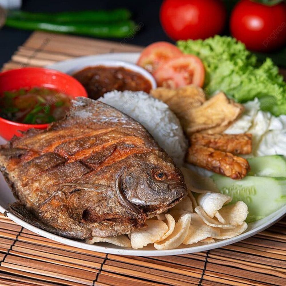 Set Nasi Putih Bawal Goreng (Fish)