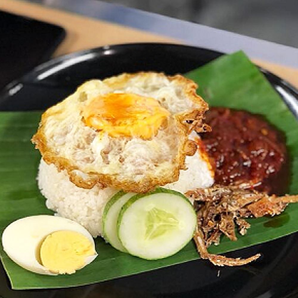 Nasi Lemak Telur Mata 