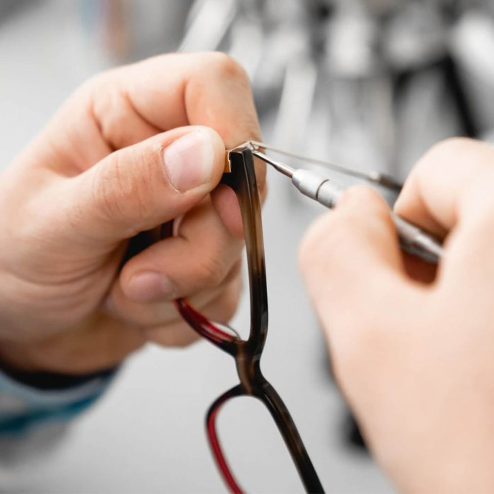 Repair, Adjust And Clean Services For Eyeglasses